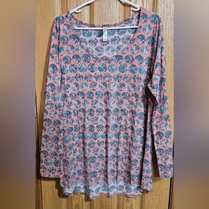 LuLaRoe Lynnae Long Sleeve Tee